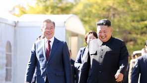 文-김정은 친서 교환에도…北 무력시위 접을 가능성 낮아