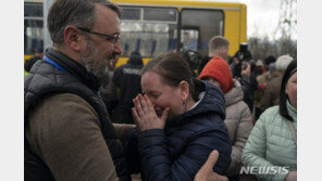 우크라 부총리, 마리우폴 대피 못한 시민들에 사과…“끝까지 최선”