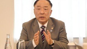 홍남기, MSCI에 선진국 지수 편입 의지 강조…‘관찰대상 등재’ 요청