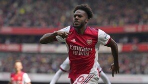 아스날, 챔스리그 출전 경쟁팀 맨유 꺾고 4위 탈환