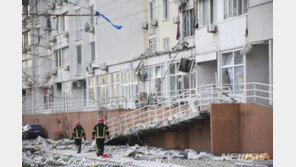 우크라 오데사서 3개월 아기 등 8명 사망…“목적없는 야만 테러”