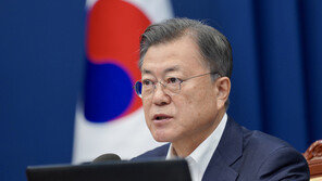 ‘文멘토’ 송기인 신부, 정경심 사면 탄원…文, 마지막 사면 촉각