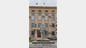 러, 우크라 남부 병합 수순 밟나…英국방부 “헤르손 가짜 독립투표 계획”