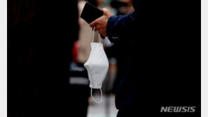 정부 “실외마스크 해제, 사회적 메시지·국민행동 영향 고려”