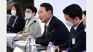 윤석열 “돈 없어 백신 개발 못한단 말 안 나오게 하겠다”