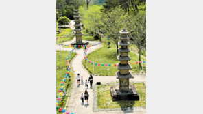 오색연등으로 수놓은 운주사