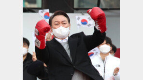 尹 “한미 실기동 훈련 이르면 올가을 재개… 쿼드 가입 긍정 검토” 