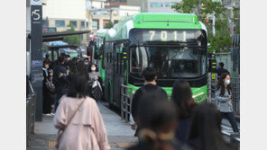 “출근 대란 피했지만 버스비 오르면 어쩌지?”…파업 취소에 시민들 안도
