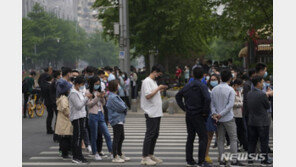 베이징, 2000만 시민 사실상 전수조사… 봉쇄 우려에 ‘사재기’까지