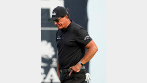 미컬슨, 사우디 정부 주도 ‘슈퍼리그’ 출전 강행