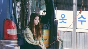 아이유 ‘브로커’로 첫 상업영화 도전…“믿기지 않는 디테일한 표현력”