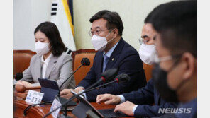 윤호중 “국힘, 검찰 지시로 개혁 거부…치욕적 행태 중단”