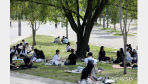 “아직 마스크 해제 아닙니다”…‘노 마스크’ 놓고 시비·혼선 잇달아