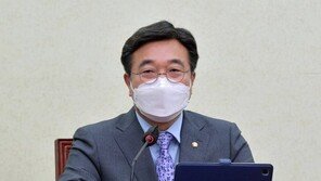 민주, ‘검수완박’ 국민투표 제안에 “반헌법적” “혹세무민”