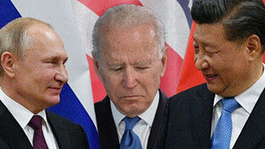 美, 中-러 겨냥 ‘미래 인터넷 선언’ 발표…55개국 화상회의 참여