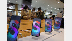 ‘갤S22흥행’ 삼성폰 1분기 매출 10.8% 증가…영업이익 13% 감소