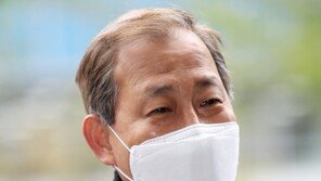 권인숙 “김인철·아들 출국 겹쳐…외유성 출장 동행했나”