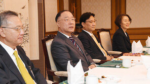 빅3 추진회의 마무리…홍남기 “가시적 성과 나타나고 있어”