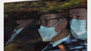 ‘사면 거론’ 이명박, 지난해 추징금 약 58억 전액 완납