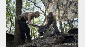 “폴란드, 우크라에 탱크 200대 이상 지원…2개 여단 규모”