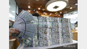 러시아 “달러 표시 국채 2건 의무 이행”…달러로 지급