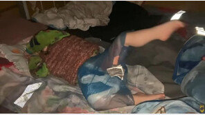 기저귀 없어 비닐 찬 아이들 “햇빛 보고 싶어요”…절박한 아조우스탈