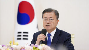 文대통령, 세계 노동절 맞아 “정부, 지난 5년 노동기본권 보장에 온 힘”