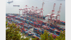 ‘역대 최고’ 수출에도 에너지 급등으로 무역수지 26억달러 ‘적자’