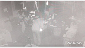 택배영업소 무단침입해 현금 320만 원 훔친 30대 구속