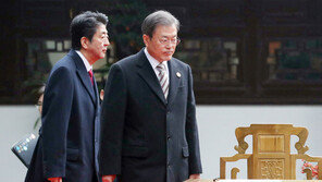 日극우 성향 산케이 사설 논란…“한일 관계 악화, 文대통령 당신 탓”