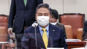 박진, ‘위안부 합의’ 실무자 대표단 논란에 “사도광산 강제노역 알릴 것”