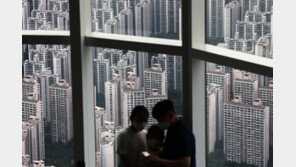 정부 규제, 우크라전쟁…발목잡힌 주택 공급 확대