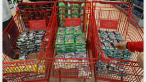 출시 두 달 지난 ‘포켓몬빵’ 열풍 계속…온라인서도 ‘완판’ 행진