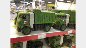 러, 전쟁 지지 ‘Z’ 새긴 군용 트럭 장난감 판매…아이들까지 세뇌