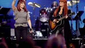 딸과 듀엣활동 美 컨트리음악 전설 나오미 저드 별세