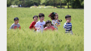 마스크 벗고… “5월은 우리들 세상”