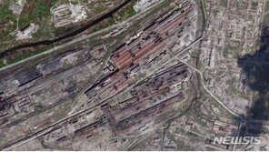 러, 아조우스탈 제철소 공격 재개…“민간인 200명 남아있어”