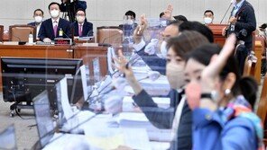 민주 “정호영 자녀 입시 수사를” 퇴장… 鄭 “의혹 밝힐것” 사퇴 거부 