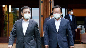 金총리 “사면, 경제인 따로 볼 여지 없겠나”…文 “바둑돌 잘못 놓는 것 아닌가”