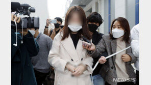 “경찰 빽 있다” 지하철 휴대폰 폭행 20대 첫재판…“혐의 모두 인정”