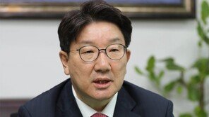 [단독]권성동 “민주 ‘鄭-韓낙마땐 총리 인준’ 물밑 제안, 일종의 협박… 공직후보자 연좌제 하겠다는 건가” 