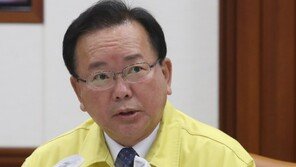 김총리, 마지막 중대본서 “방역, 정쟁 끼어들 여지 있어선 안 돼”
