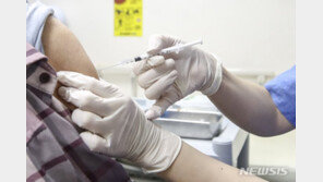 “백신 미접종자, 감염 18개월 후 1회접종으로 충분”