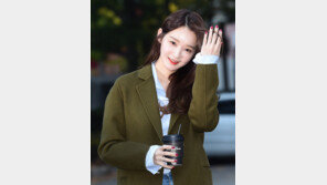 강민경, 코로나19 확진 “별다른 증상 없어…신보는 예정대로”