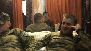 러군, 우크라 민간인 침실에 대문짝만한 ‘인스타 ID’ 적었다 신원 공개