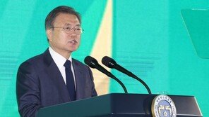 文 지지율 45% 尹 긍정평가 41%…민주 41% 국민의힘 40% [갤럽]