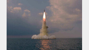 北 발사한 SLBM, 비행거리 600㎞·고도 60㎞…잠수함서 발사