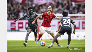 프라이부르크 예상못한 참패, 챔스리그 출전 ‘적신호’