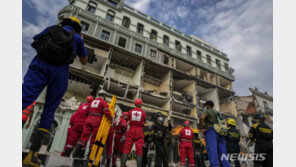 쿠바 호텔 폭발사고 사망자27명 부상81명으로 증가