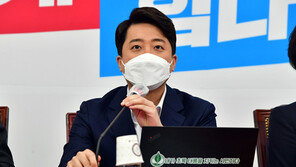 이준석 “김부선 계양을 공천, 사실 아냐” 현근택 “직접 나와라, 쫄리나”